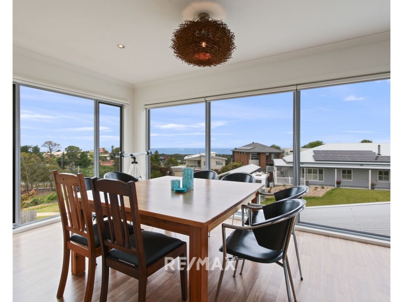 2 Kinkuna Court, Lakes Entrance VIC 3909