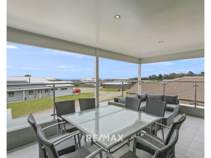 2 Kinkuna Court, Lakes Entrance VIC 3909