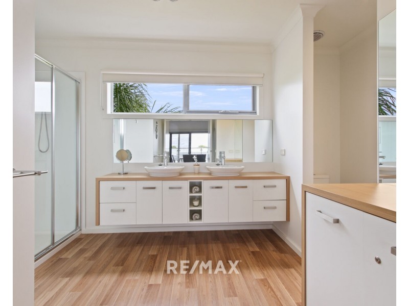 2 Kinkuna Court, Lakes Entrance VIC 3909