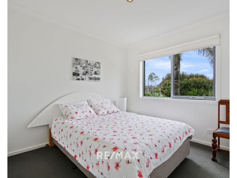 2 Kinkuna Court, Lakes Entrance VIC 3909