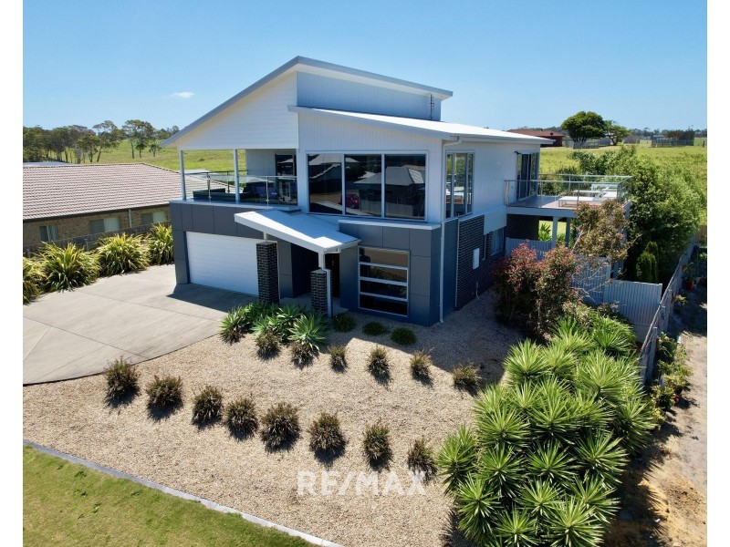 2 Kinkuna Court, Lakes Entrance VIC 3909