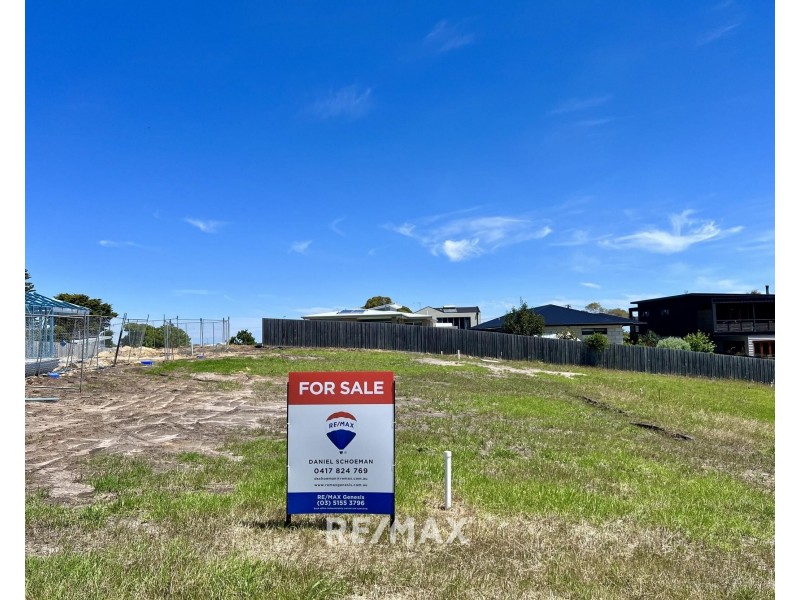 67 Lakeview Drive, Lakes Entrance VIC 3909