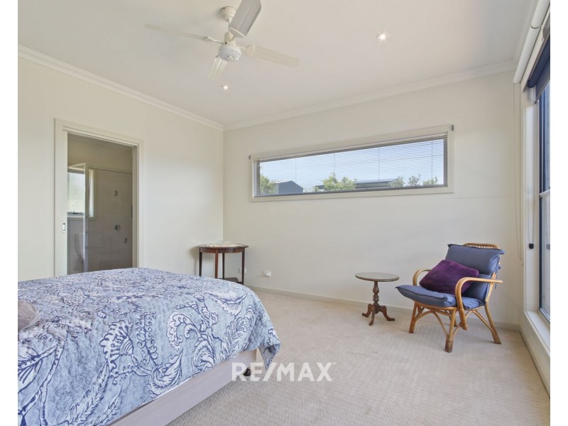 11 Georges Terrace, Swan Reach VIC 3903