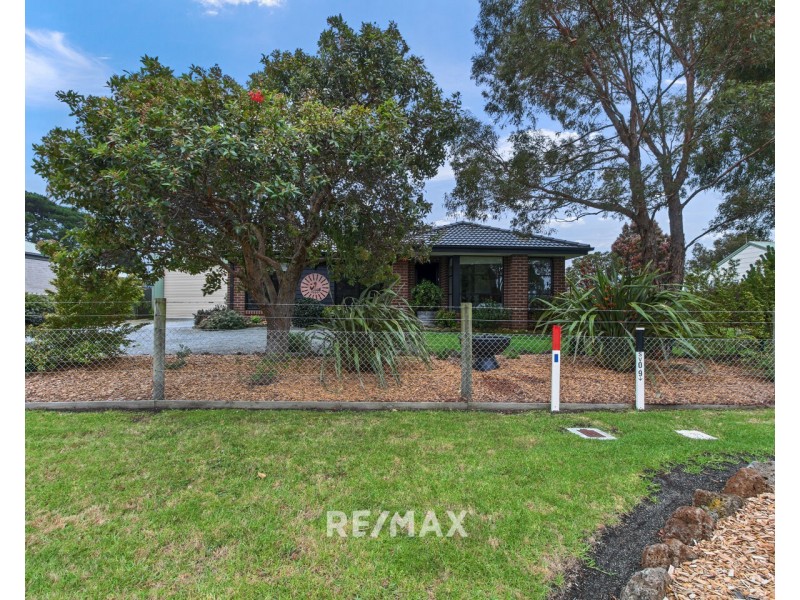 28 Swan Drive, Metung VIC 3904