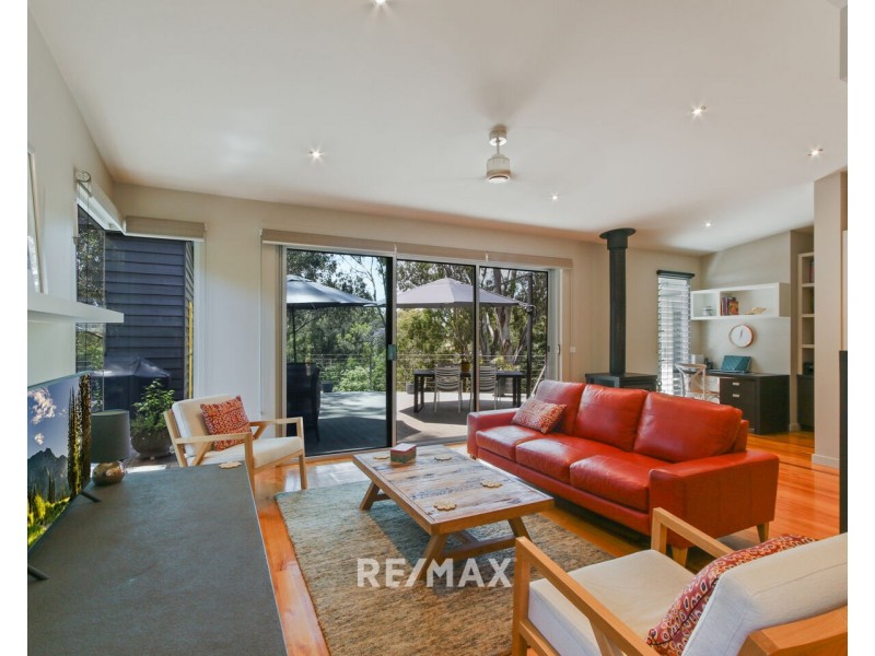 17 David Road, Metung VIC 3904