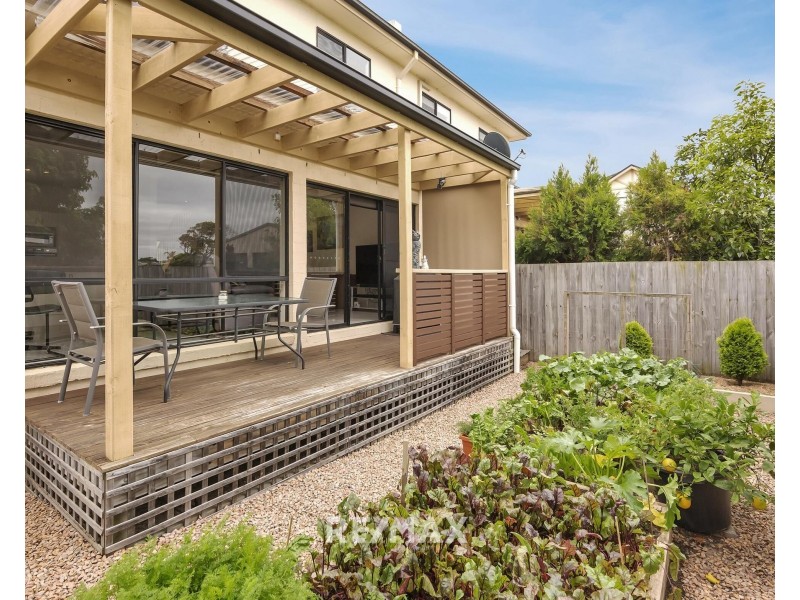 5/83 Esplanade, Lakes Entrance VIC 3909