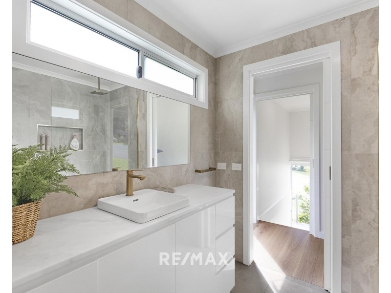 3 Merindah Court, Lakes Entrance VIC 3909