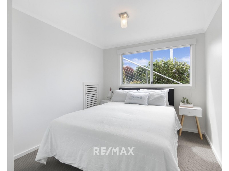 3 Merindah Court, Lakes Entrance VIC 3909