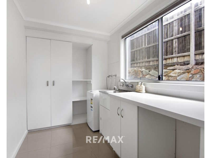 3 Merindah Court, Lakes Entrance VIC 3909