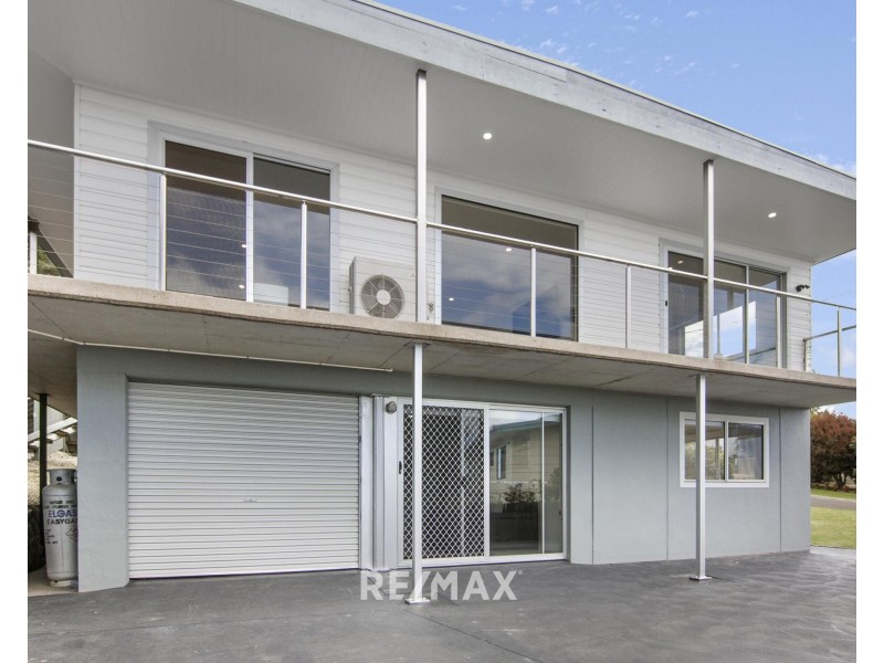 3 Merindah Court, Lakes Entrance VIC 3909