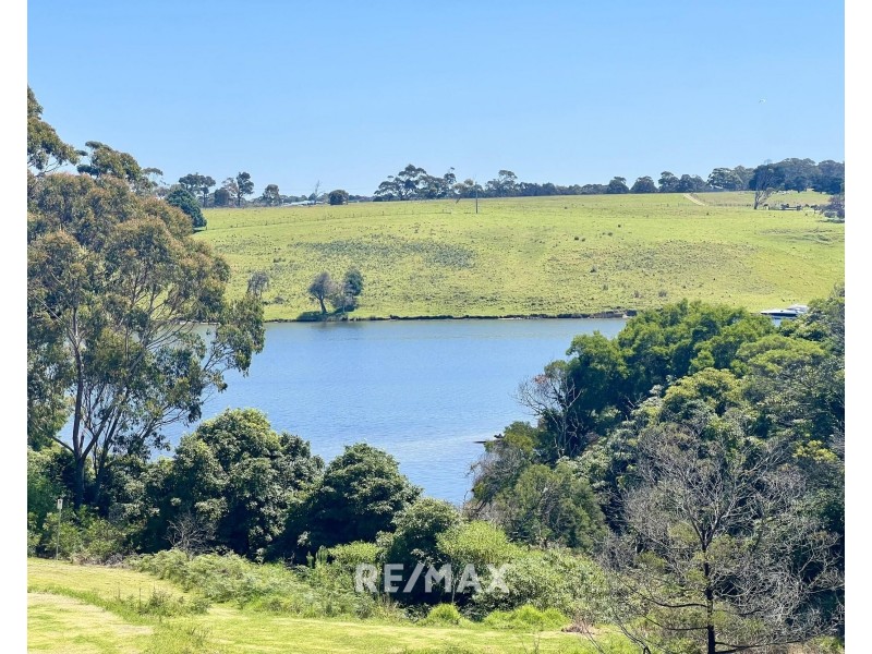 68 Lakeview Drive, Lakes Entrance VIC 3909