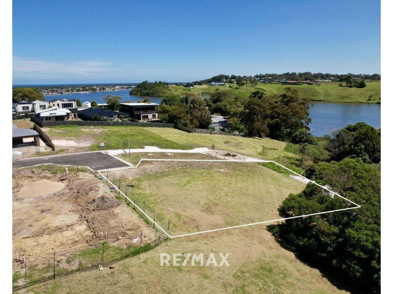 68 Lakeview Drive, Lakes Entrance VIC 3909
