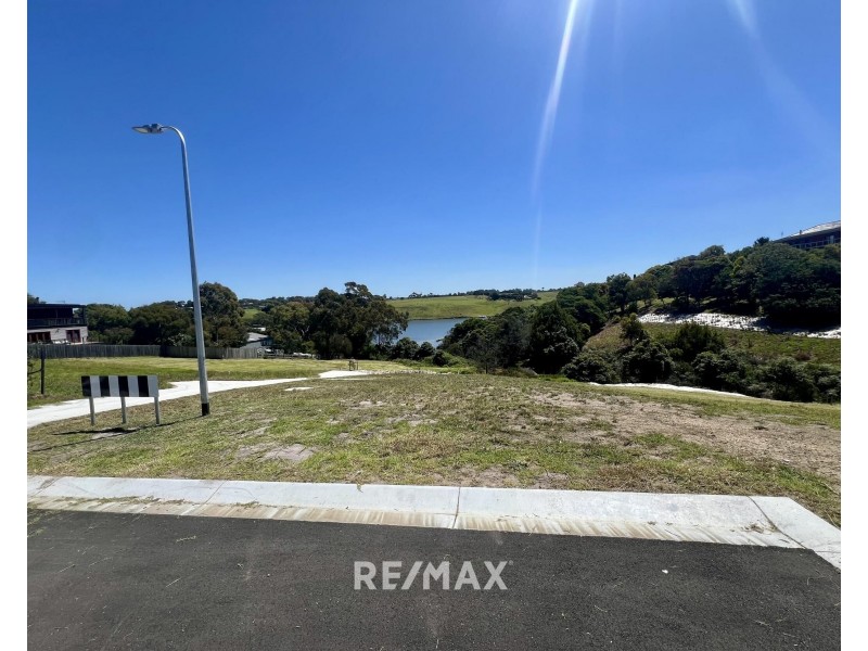 68 Lakeview Drive, Lakes Entrance VIC 3909