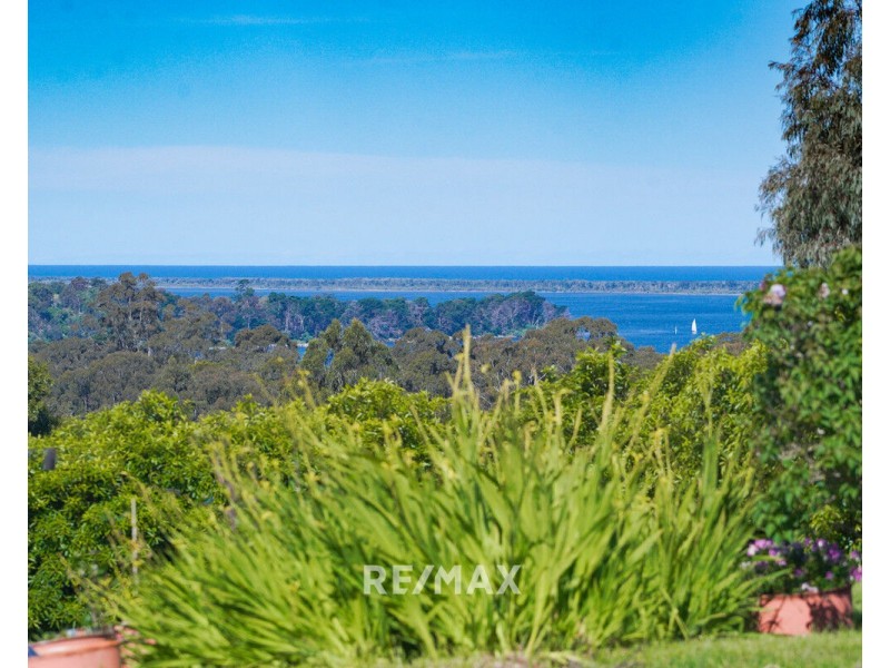 14 Moorhouse Street, Metung VIC 3904