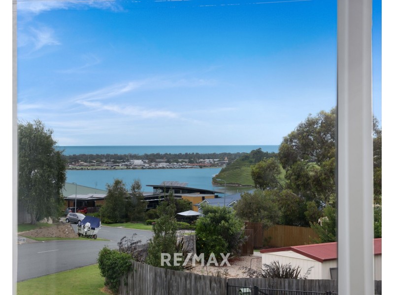 100 Capes Road, Lakes Entrance VIC 3909