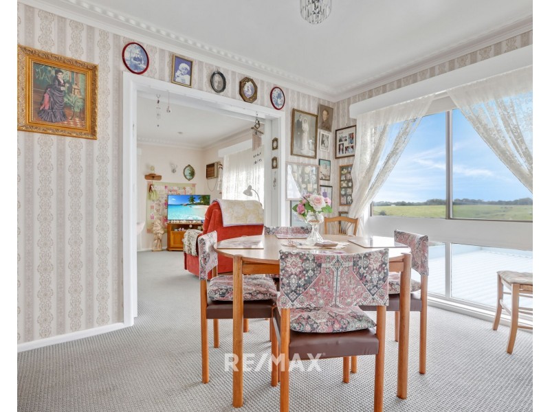 100 Capes Road, Lakes Entrance VIC 3909