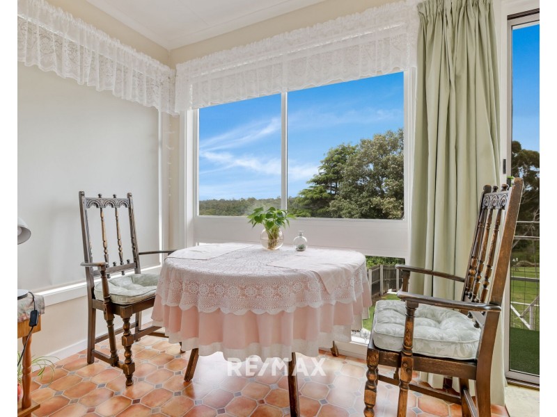 100 Capes Road, Lakes Entrance VIC 3909