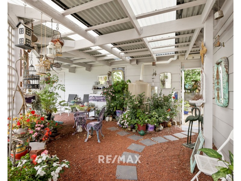 100 Capes Road, Lakes Entrance VIC 3909