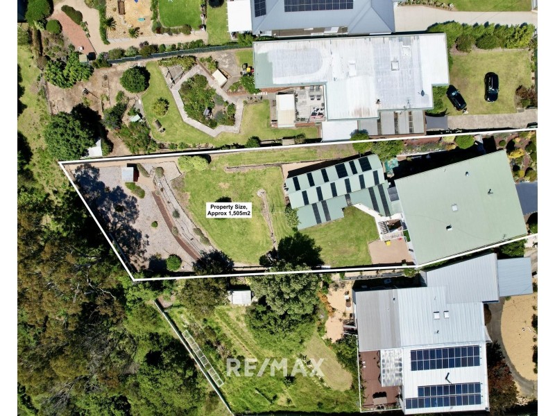 100 Capes Road, Lakes Entrance VIC 3909