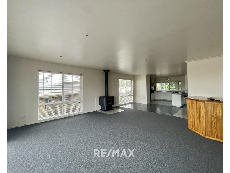 5 Ewing Court, Lakes Entrance VIC 3909