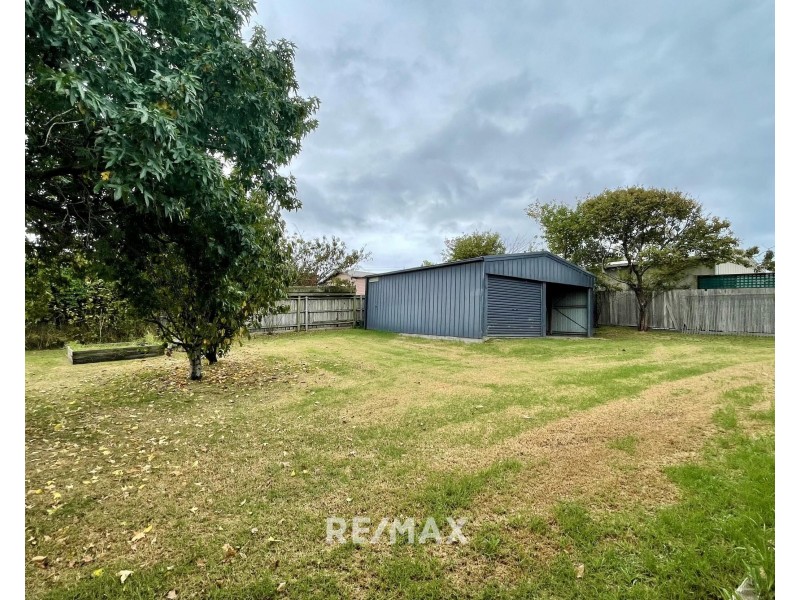 5 Ewing Court, Lakes Entrance VIC 3909