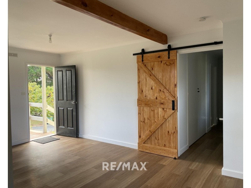 13 Lyrebird Court, Lakes Entrance VIC 3909