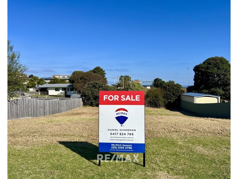 21 Bronsdon Street, Lakes Entrance VIC 3909