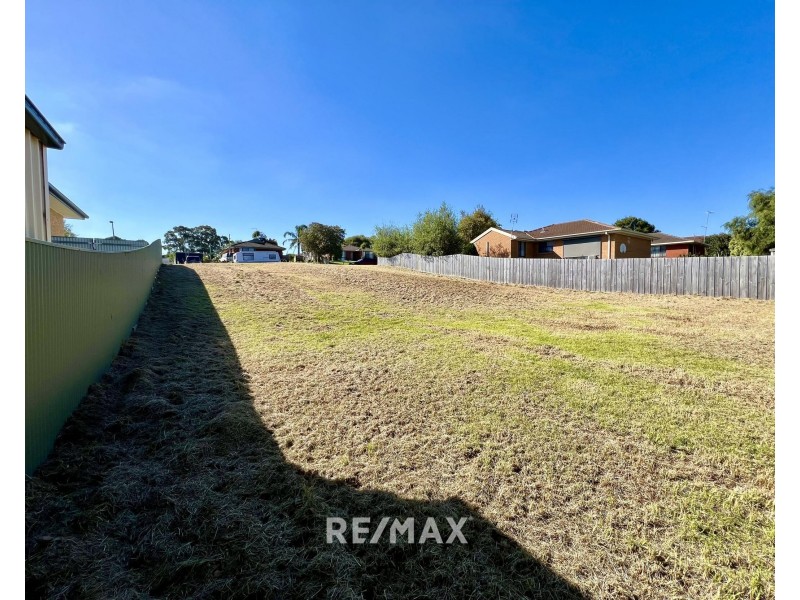 21 Bronsdon Street, Lakes Entrance VIC 3909