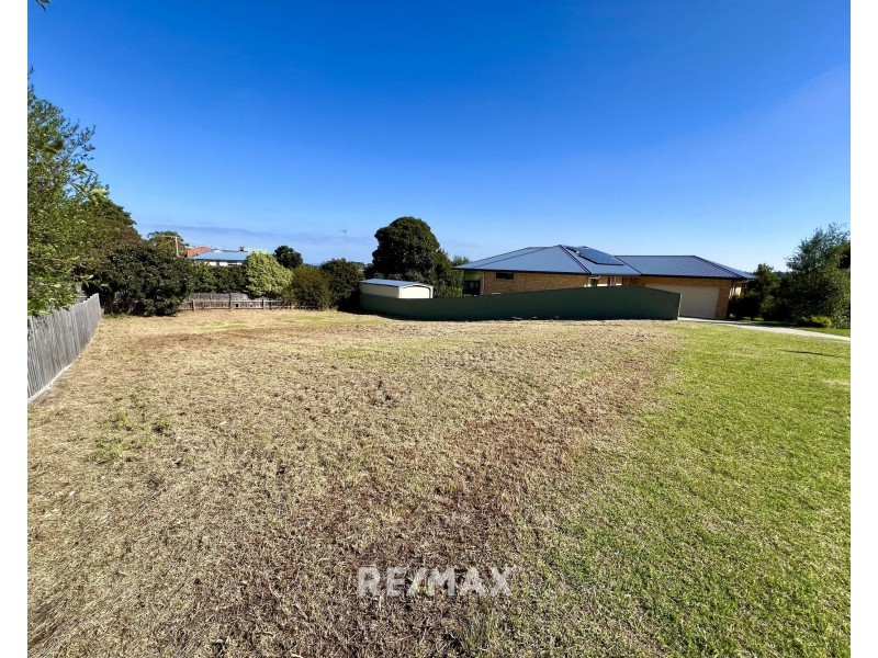 21 Bronsdon Street, Lakes Entrance VIC 3909