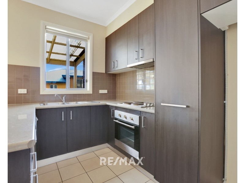 1 & 2/13 New Street, Lakes Entrance VIC 3909