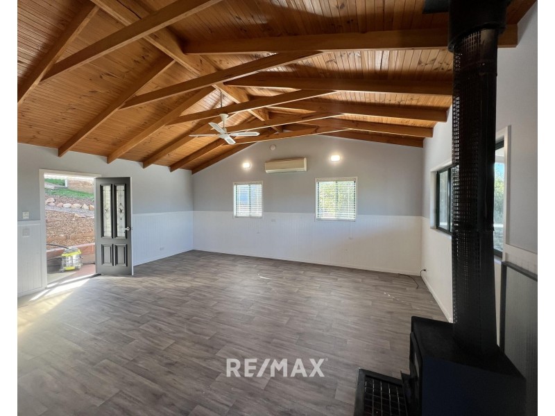 19 Outlook Avenue, Lakes Entrance VIC 3909