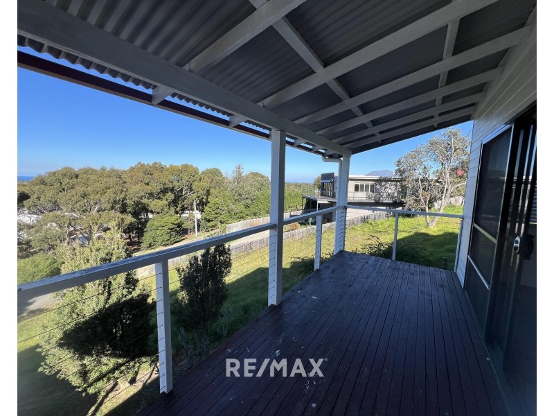 19 Outlook Avenue, Lakes Entrance VIC 3909