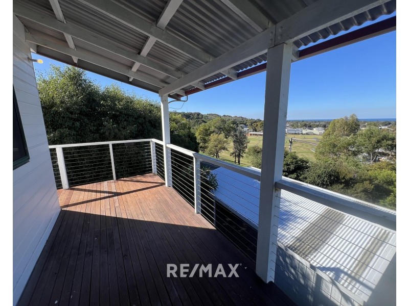 19 Outlook Avenue, Lakes Entrance VIC 3909