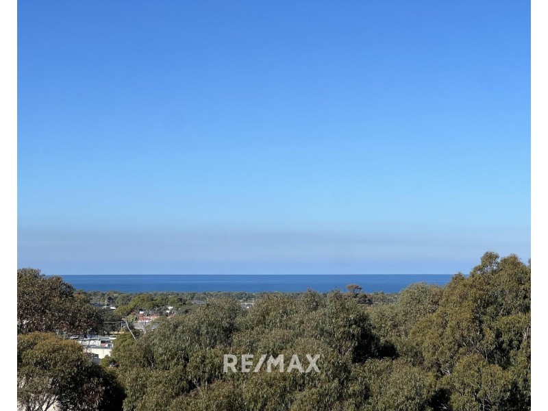 19 Outlook Avenue, Lakes Entrance VIC 3909