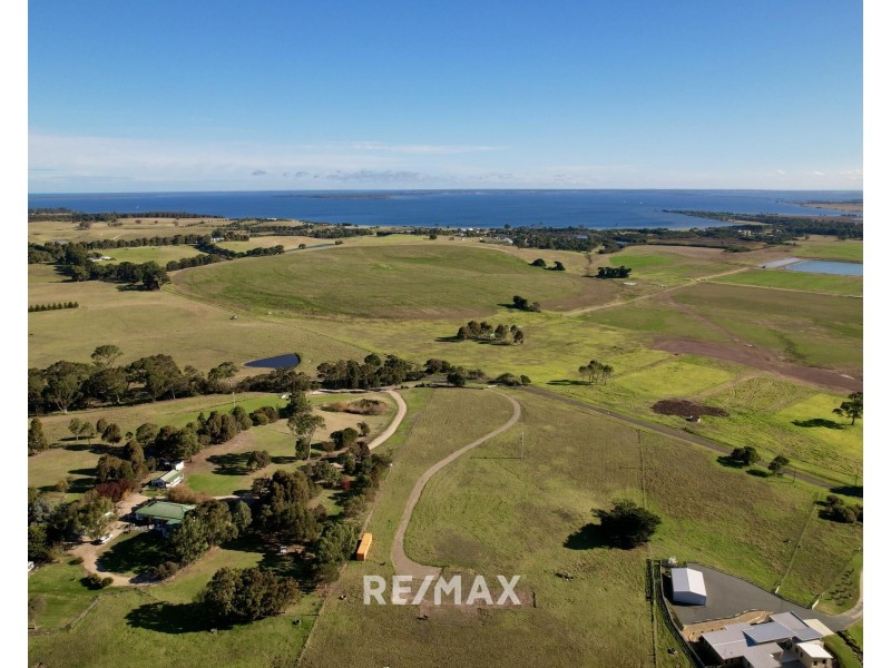 10 Hill View Lane, Metung VIC 3904
