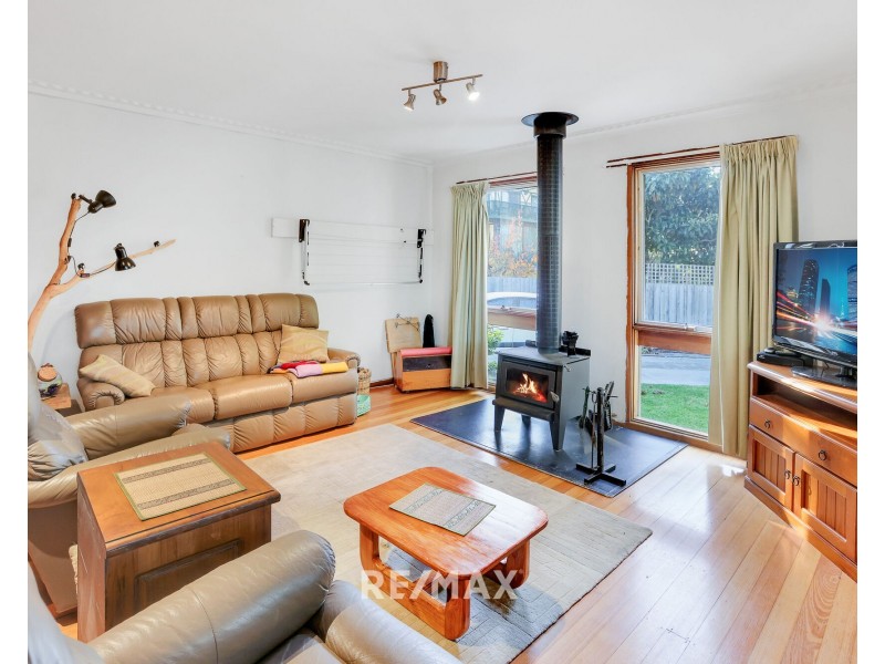 1 Roslyn Court, Lakes Entrance VIC 3909