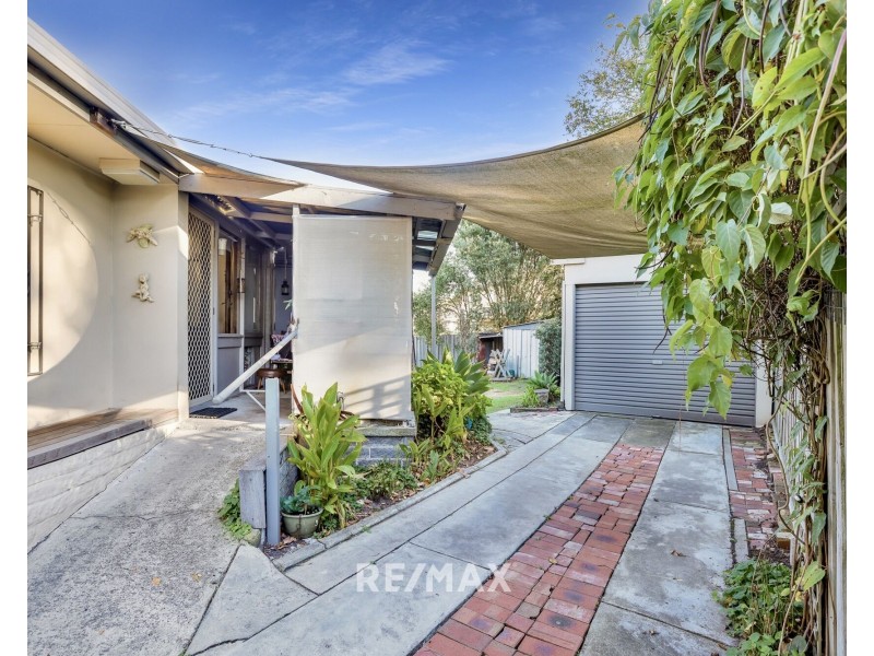 1 Roslyn Court, Lakes Entrance VIC 3909