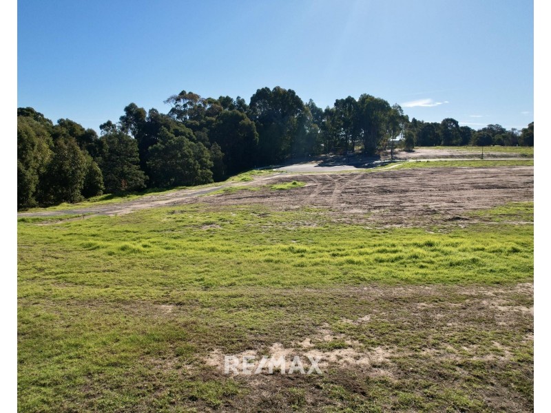 142 Kings Cove Boulevard, Metung VIC 3904