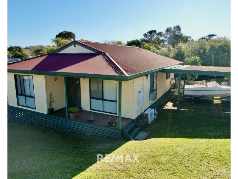 2 Foam Street, Lakes Entrance VIC 3909