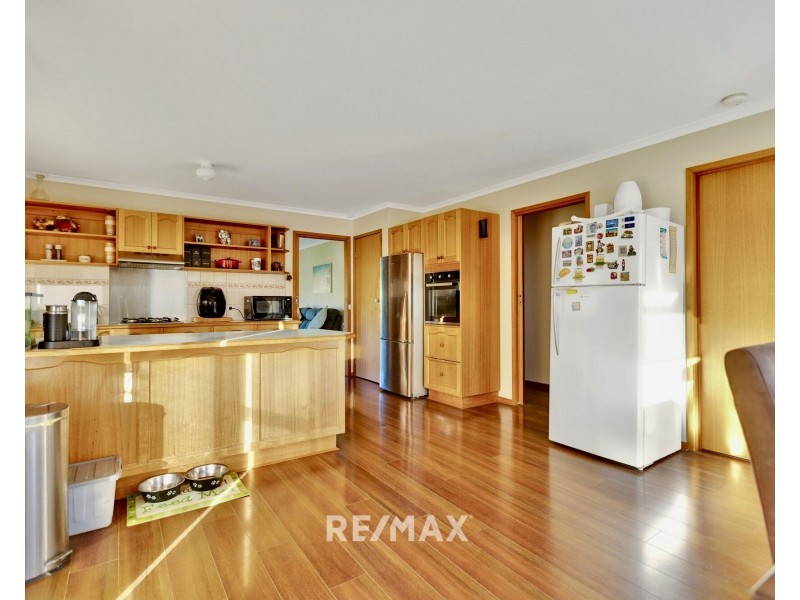 2 Foam Street, Lakes Entrance VIC 3909