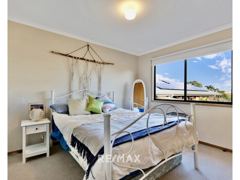 2 Foam Street, Lakes Entrance VIC 3909