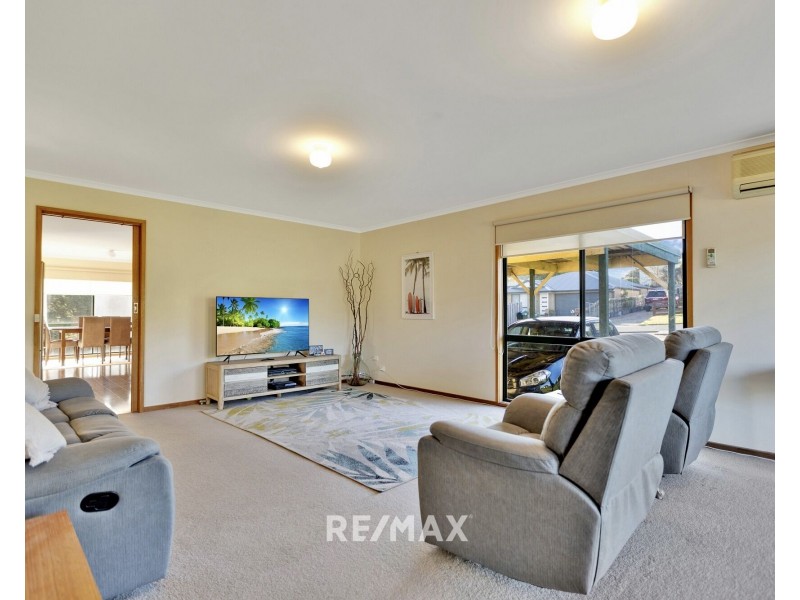 2 Foam Street, Lakes Entrance VIC 3909