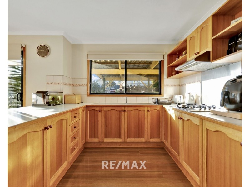 2 Foam Street, Lakes Entrance VIC 3909