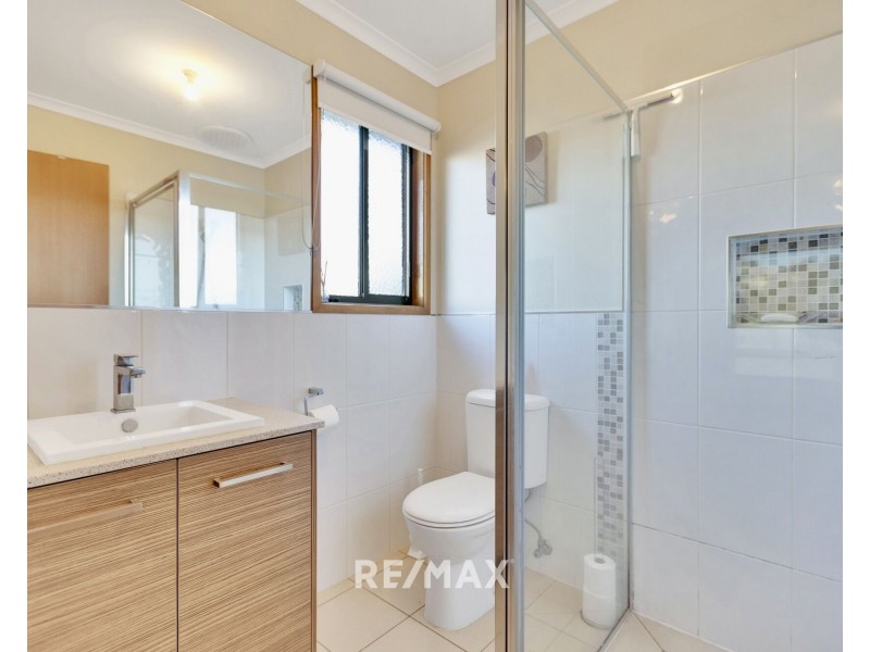 2 Foam Street, Lakes Entrance VIC 3909