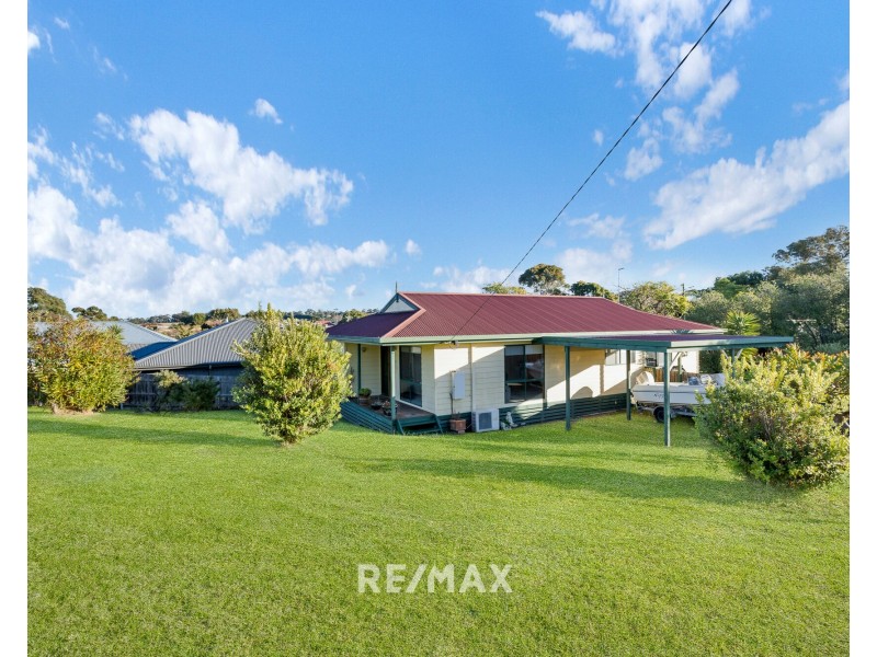 2 Foam Street, Lakes Entrance VIC 3909