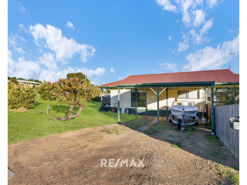 2 Foam Street, Lakes Entrance VIC 3909