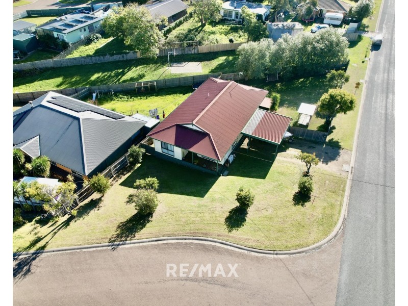2 Foam Street, Lakes Entrance VIC 3909