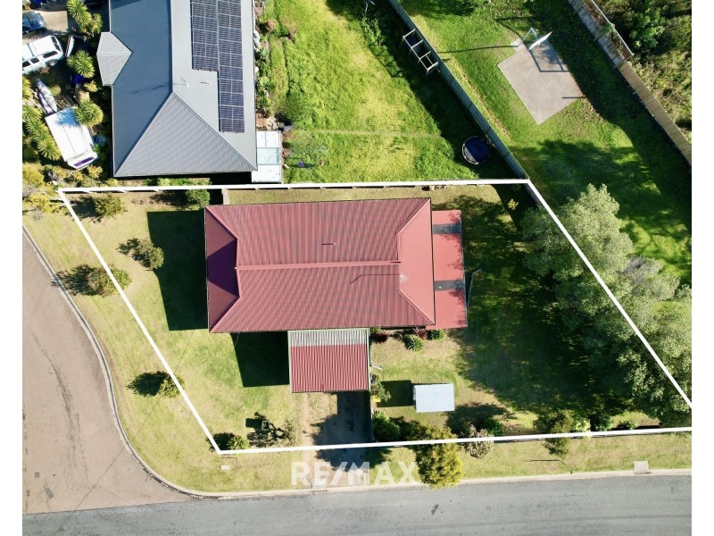 2 Foam Street, Lakes Entrance VIC 3909