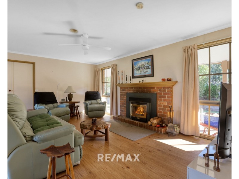 42 Lakeshore Drive, Nungurner VIC 3909