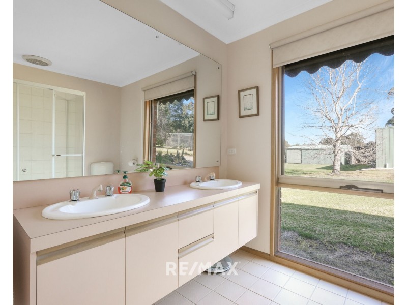 42 Lakeshore Drive, Nungurner VIC 3909